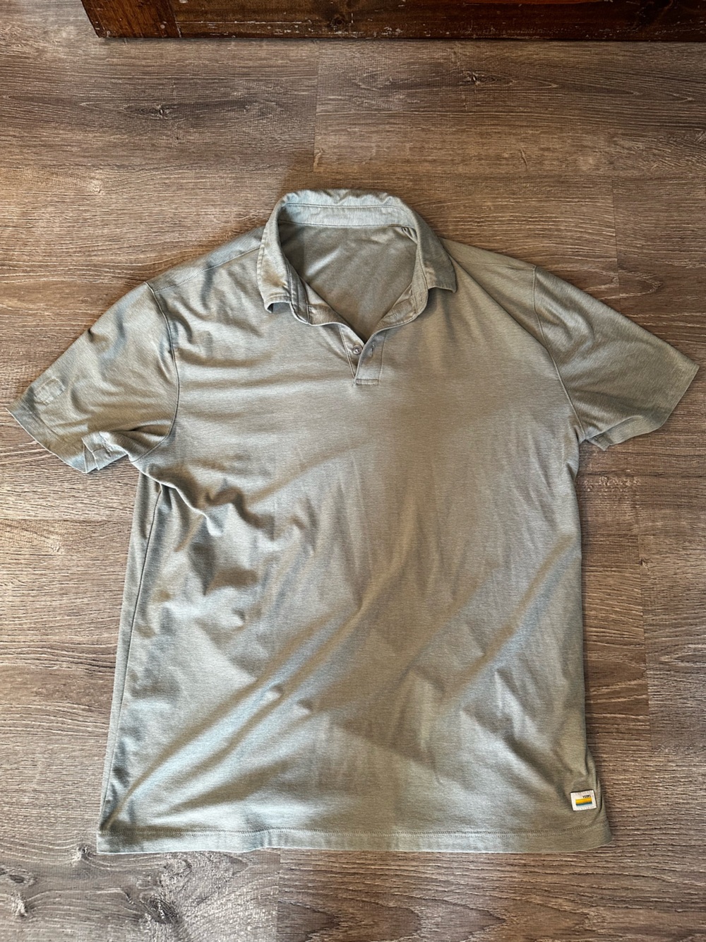 Vuori - Mens Polo - Sage Green - Medium NWOT